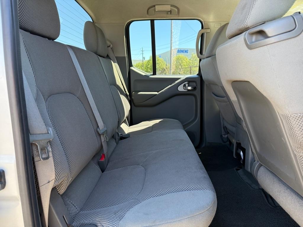 Nissan Frontier SE Crew Cab 4WD 2010