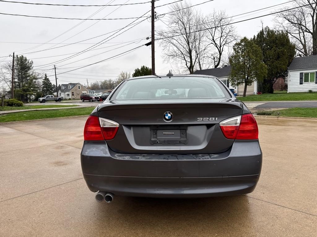 BMW 3-Series 328i 2008