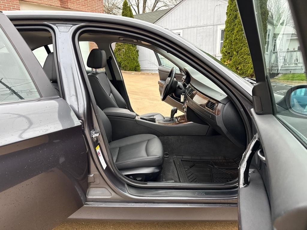 BMW 3-Series 328i 2008