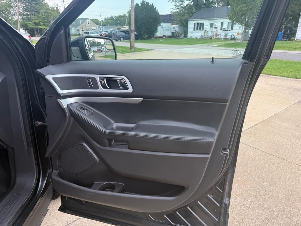 Ford Explorer XLT 4WD 2013
