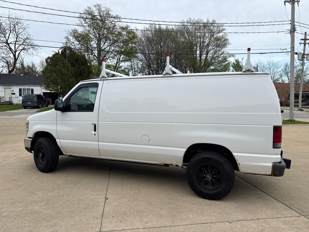 Ford Econoline E-250 2008