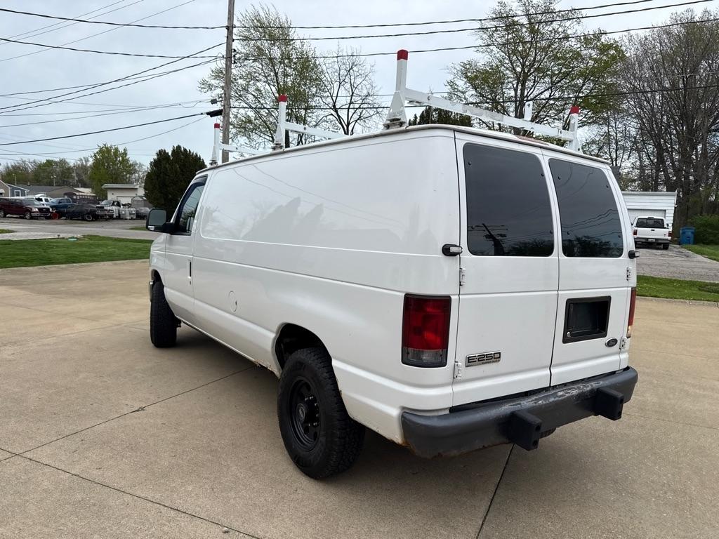 Ford Econoline E-250 2008