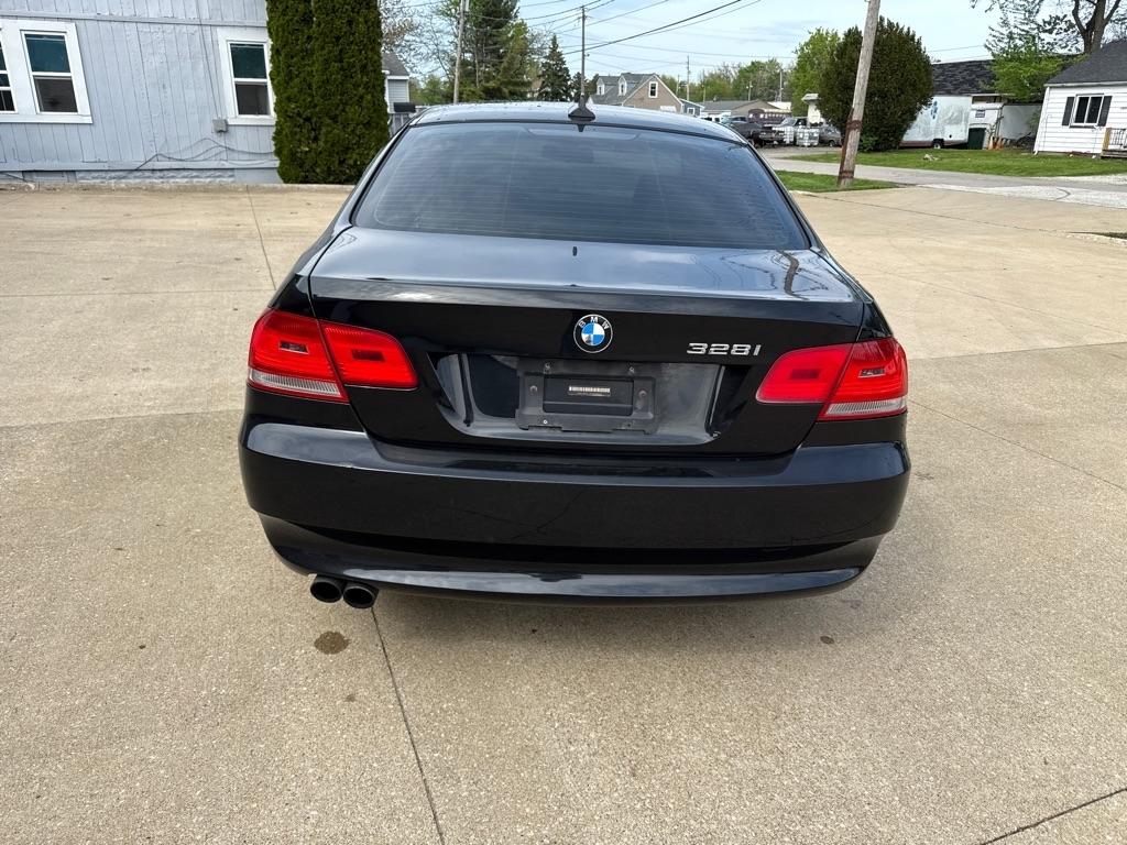 BMW 3-Series 328i Coupe 2010