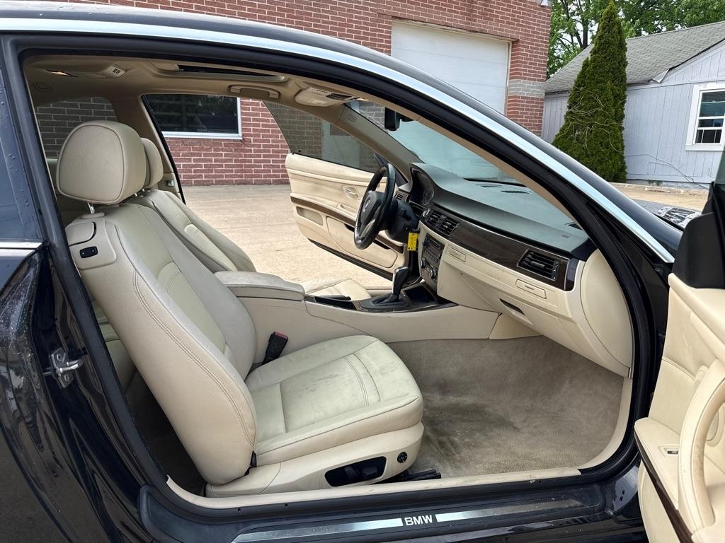 BMW 3-Series 328i Coupe 2010