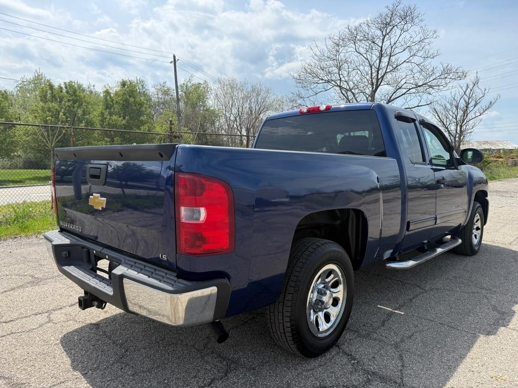 Chevrolet Silverado 1500 LS Extended Cab 2WD 2013