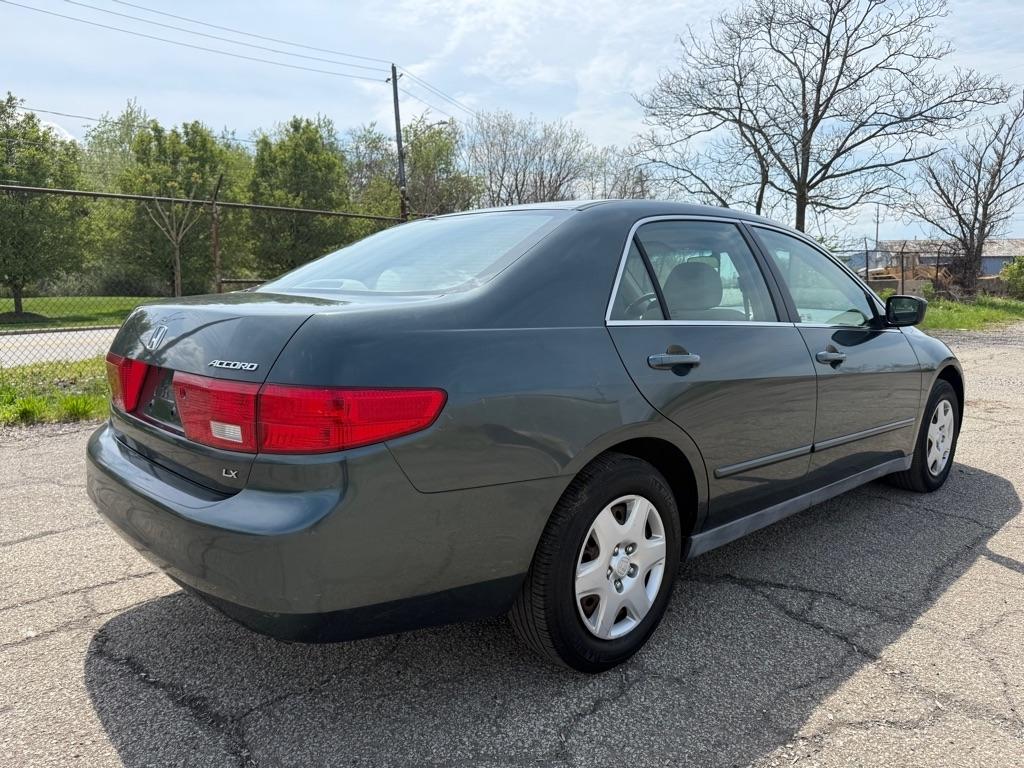 Honda Accord LX sedan AT 2005