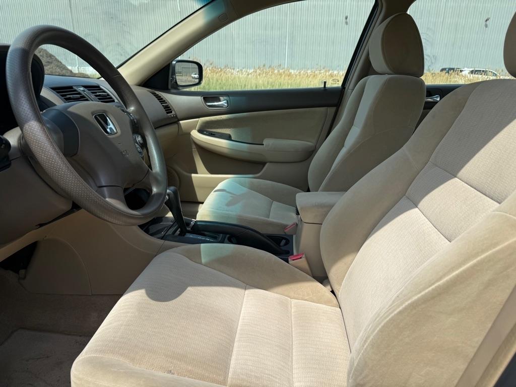 Honda Accord LX sedan AT 2005