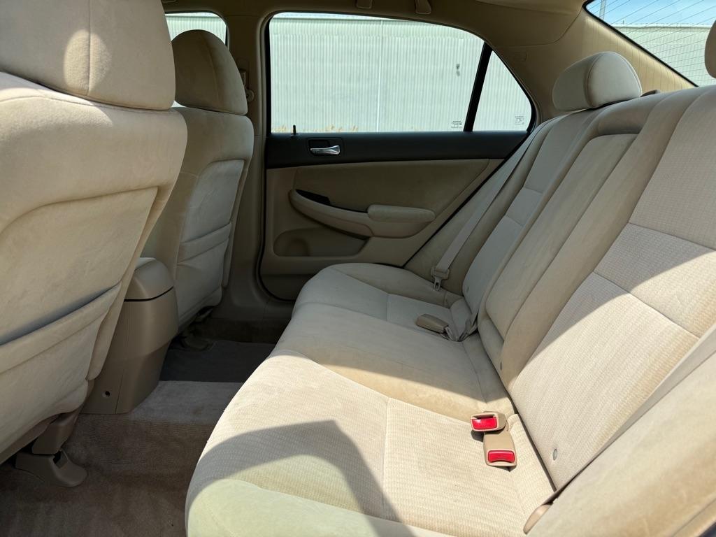 Honda Accord LX sedan AT 2005