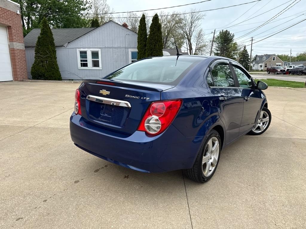 Chevrolet Sonic LTZ Auto Sedan 2013