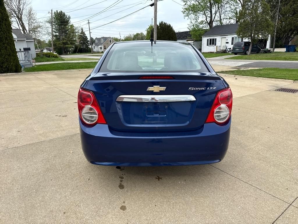 Chevrolet Sonic LTZ Auto Sedan 2013