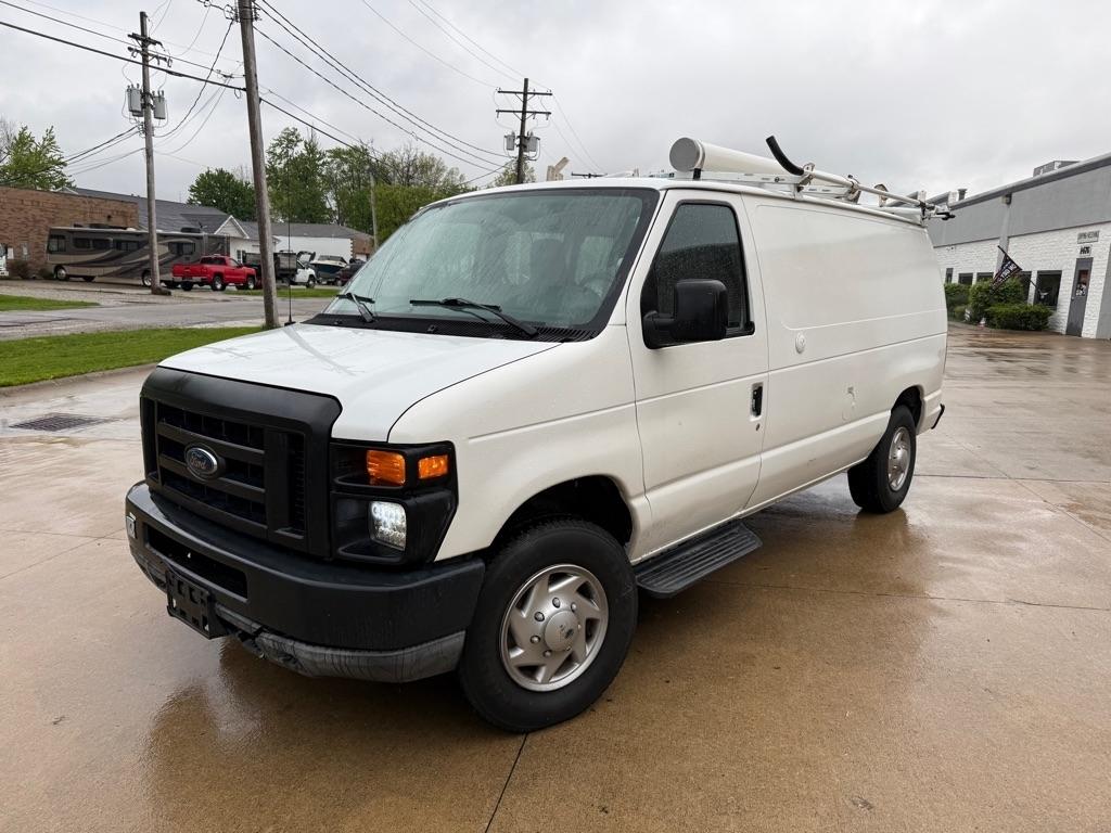 Ford Econoline E-250 2010