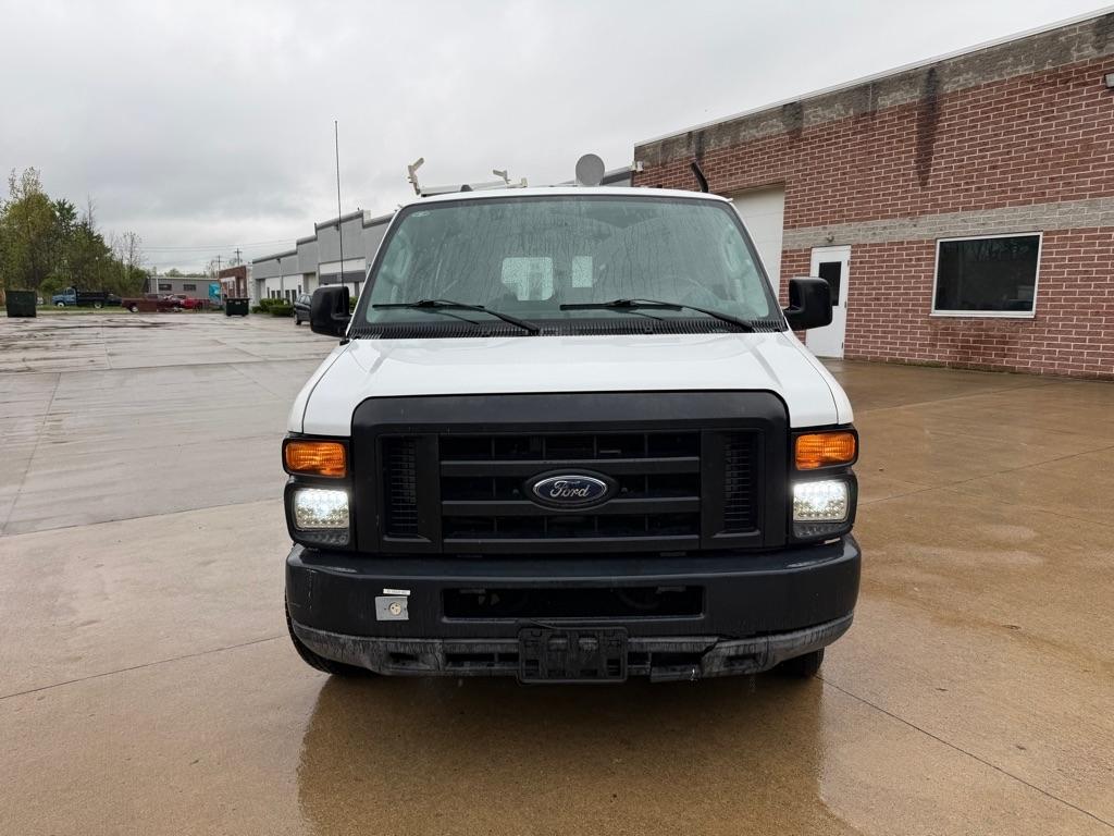 Ford Econoline E-250 2010