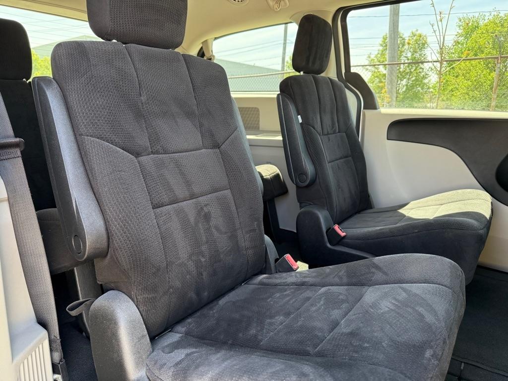 Dodge Grand Caravan Express 2011