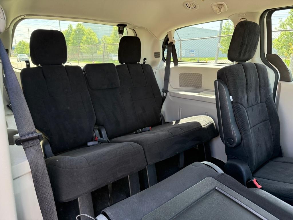 Dodge Grand Caravan Express 2011