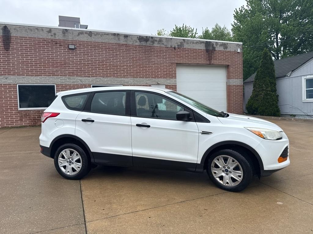 Ford Escape S FWD 2014