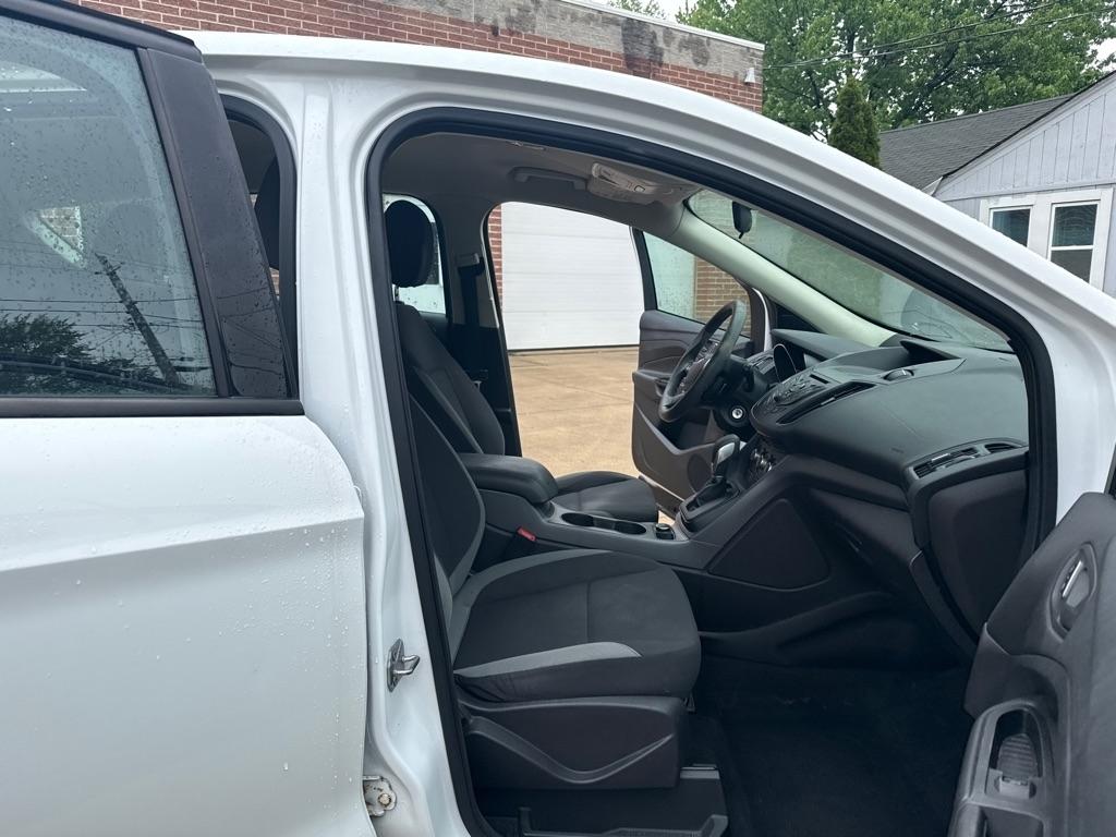 Ford Escape S FWD 2014