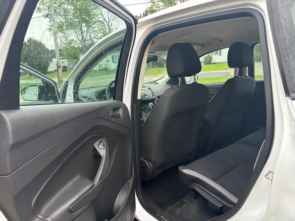 Ford Escape S FWD 2014