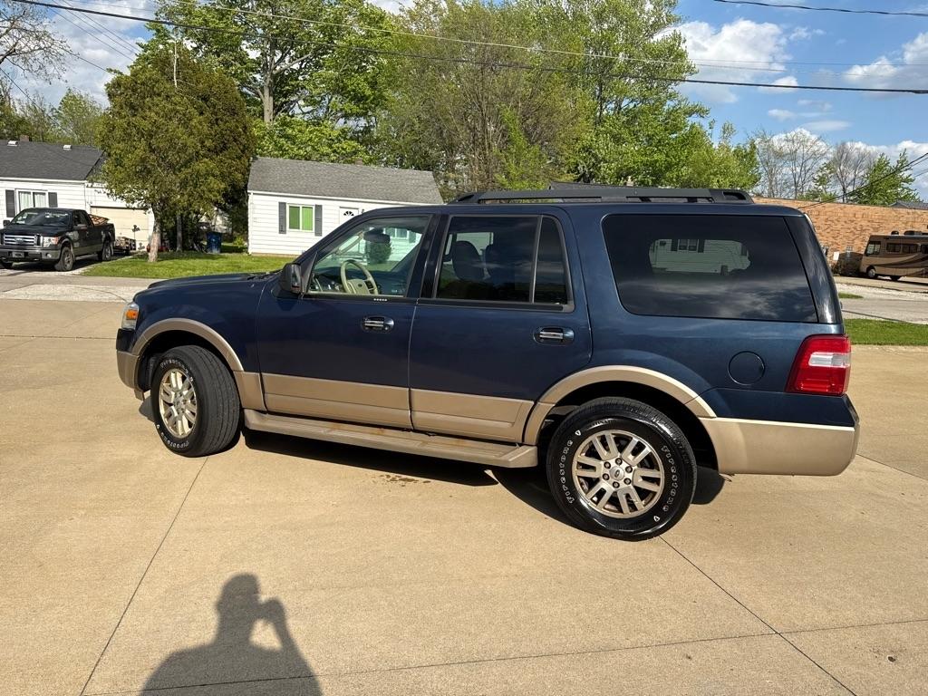 Ford Expedition XLT 4WD 2014