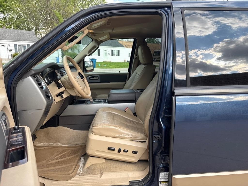 Ford Expedition XLT 4WD 2014