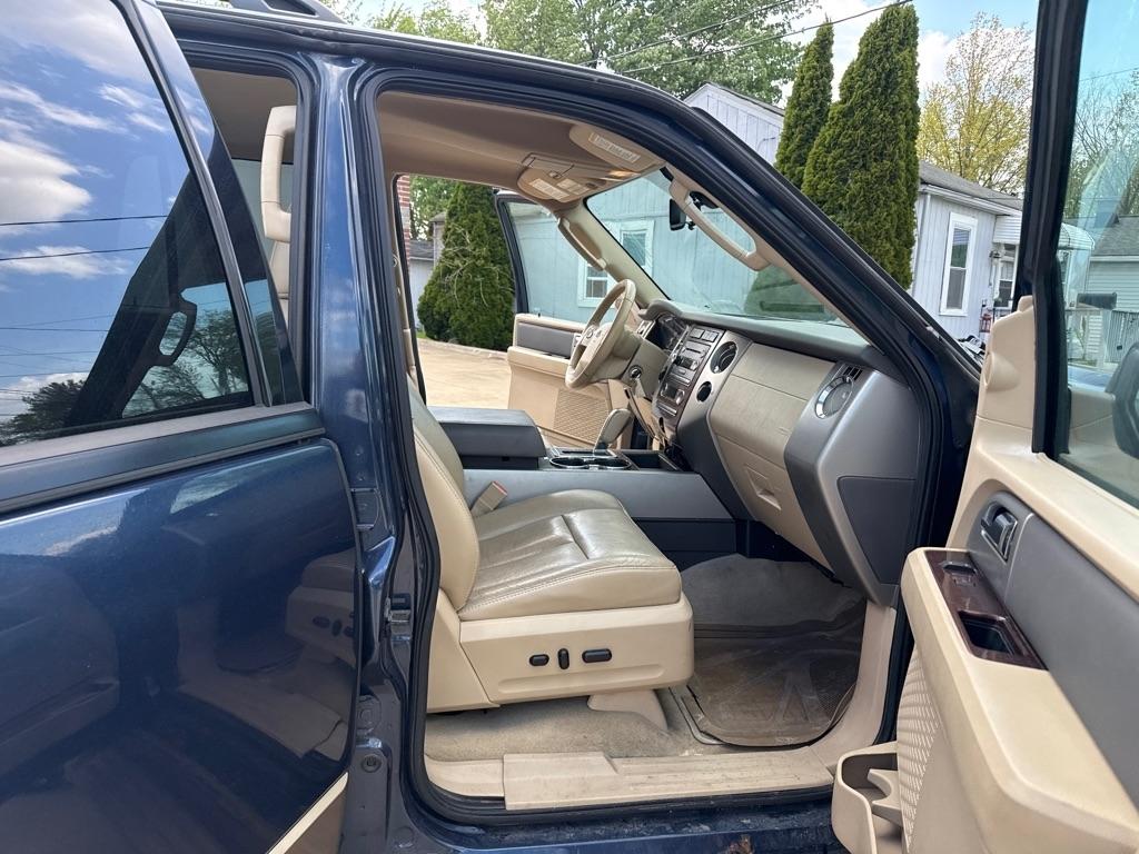 Ford Expedition XLT 4WD 2014