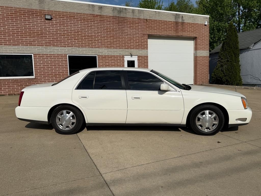 Cadillac DeVille Sedan 2004