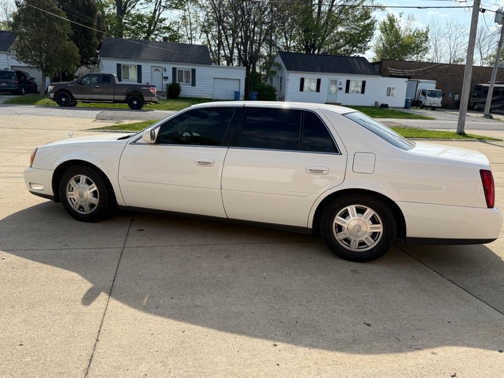 Cadillac DeVille Sedan 2004