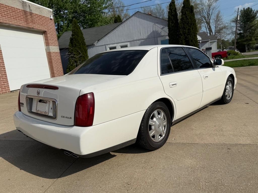 Cadillac DeVille Sedan 2004