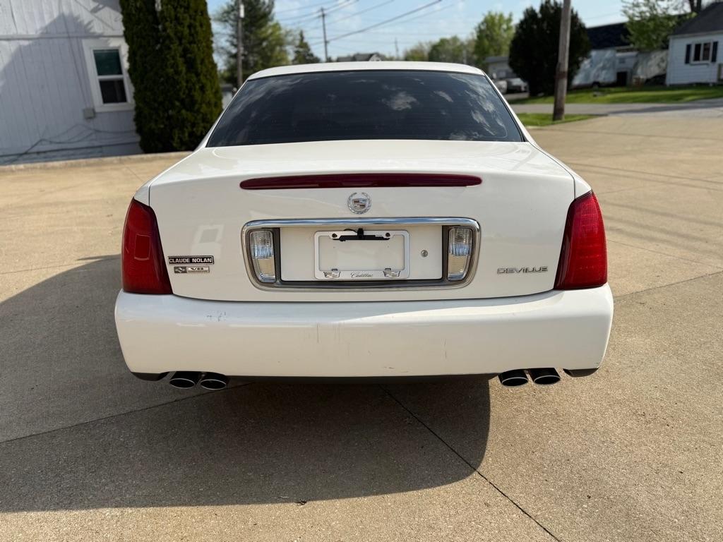 Cadillac DeVille Sedan 2004