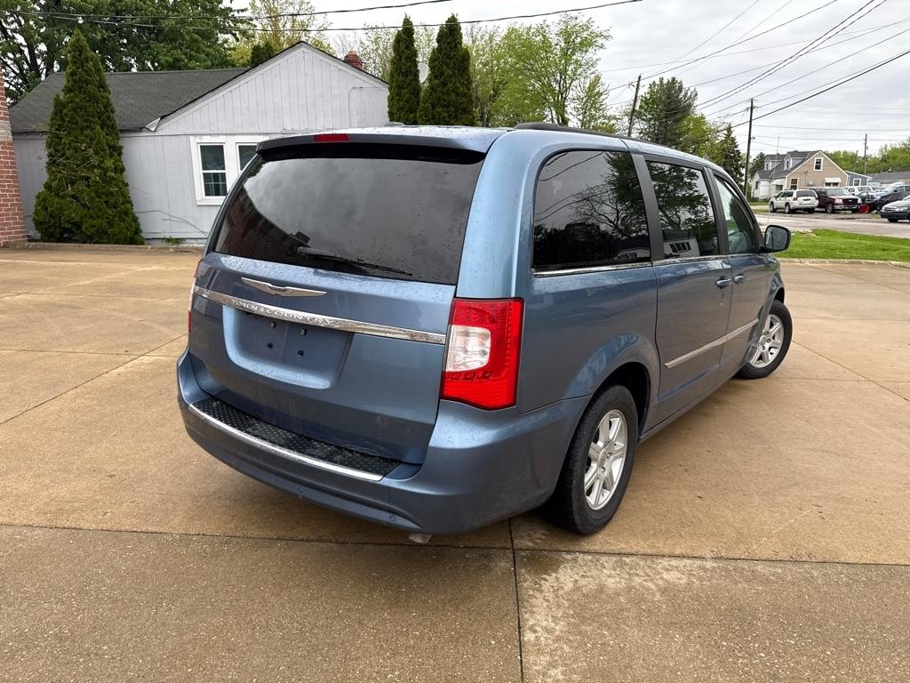 Chrysler Town & Country Touring 2012