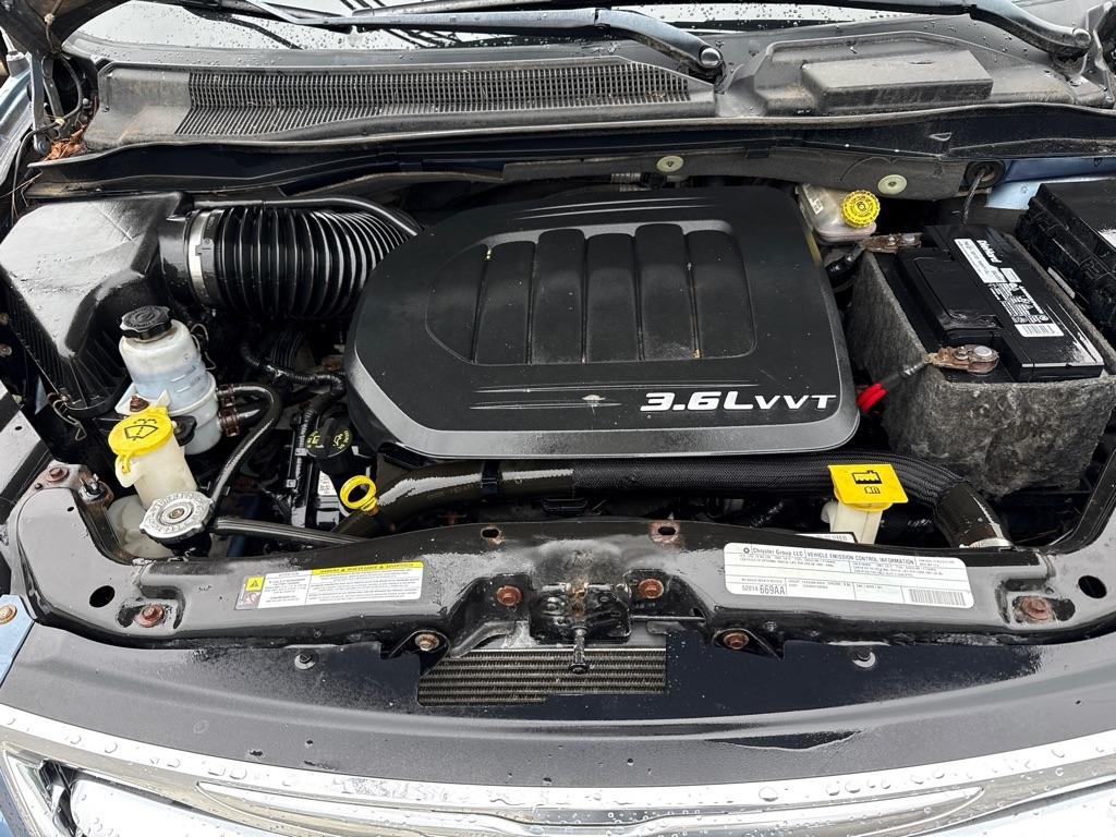 Chrysler Town & Country Touring 2012