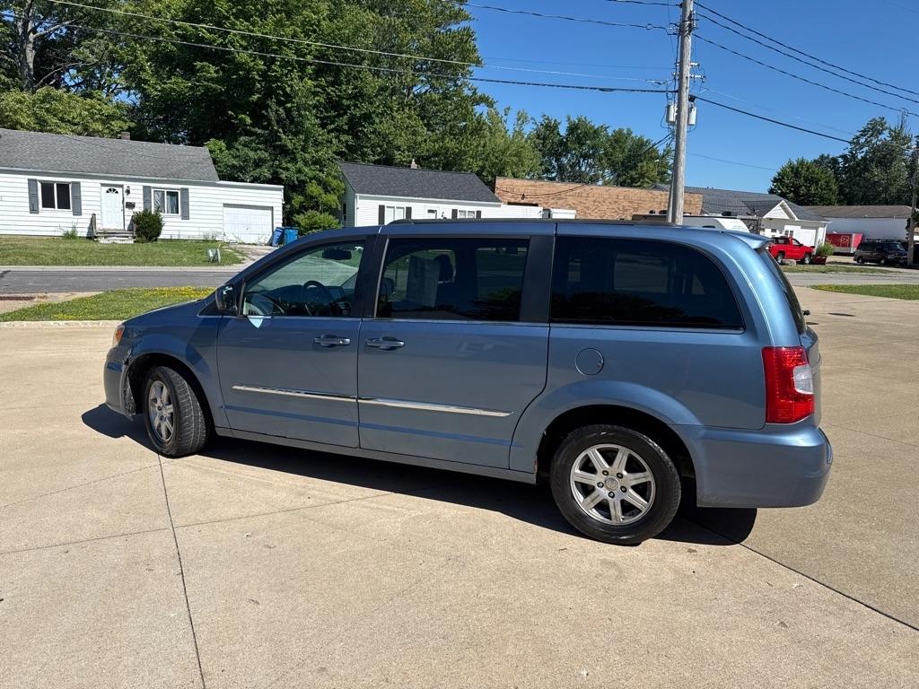 Chrysler Town & Country Touring 2012
