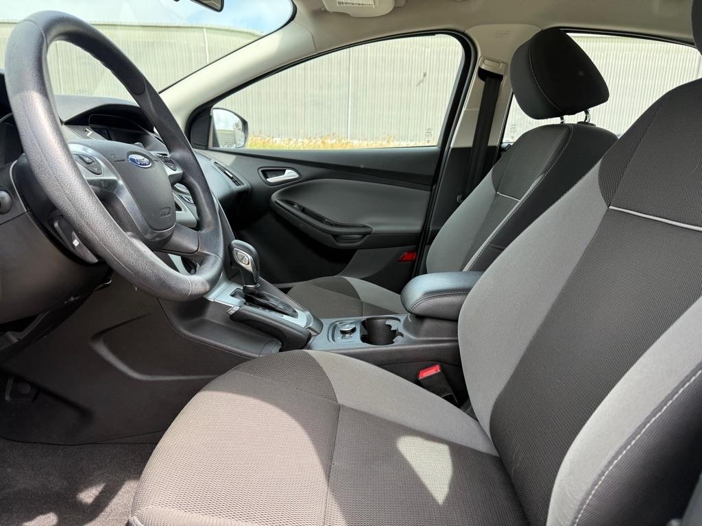 Ford Focus SE Sedan 2014