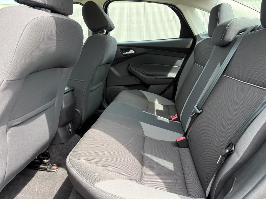 Ford Focus SE Sedan 2014