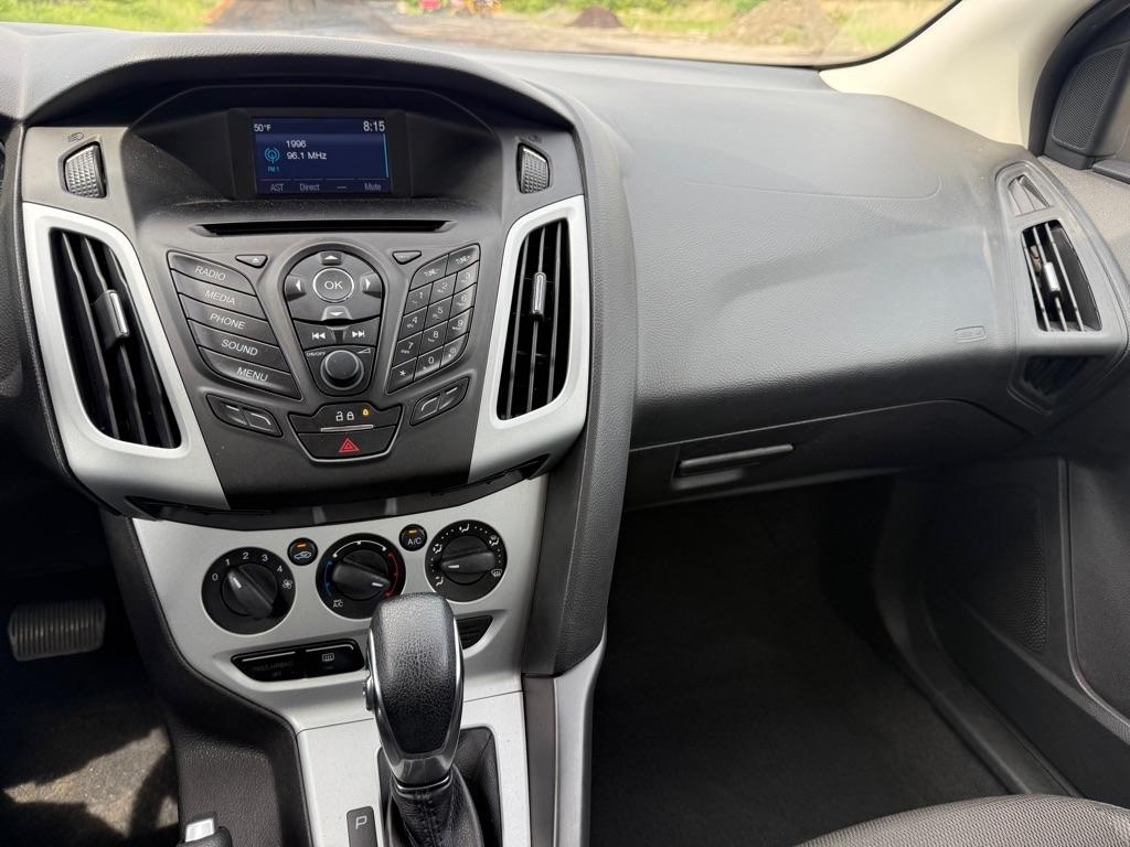 Ford Focus SE Sedan 2014