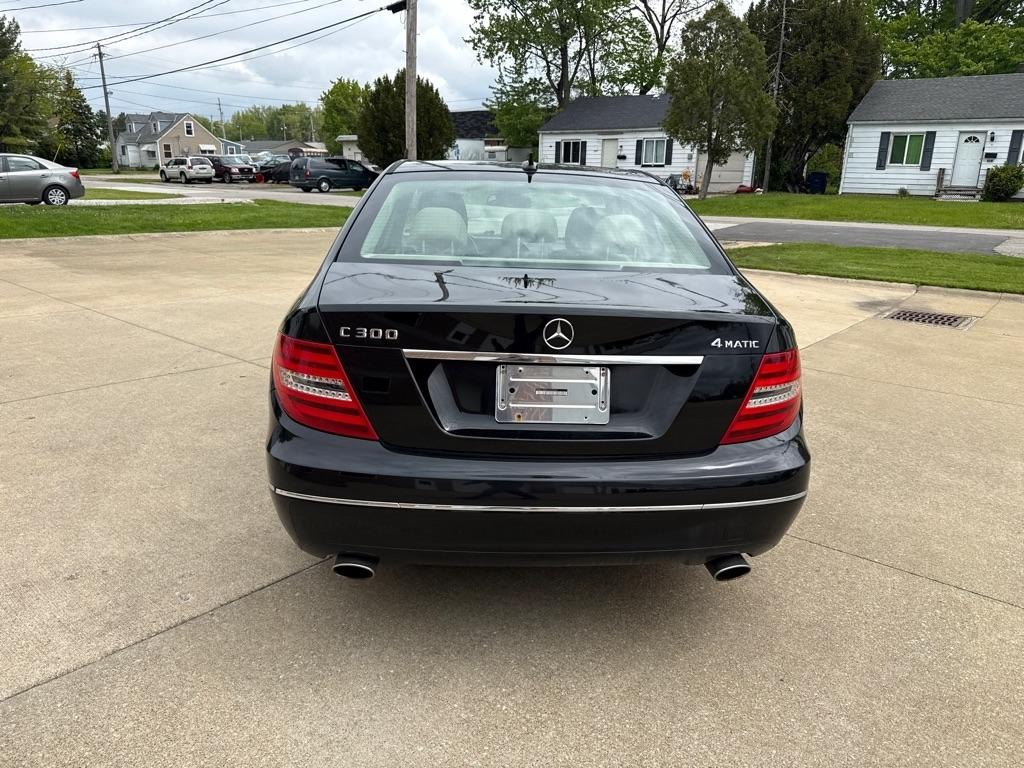Mercedes-Benz C-Class C300 4MATIC Sport Sedan 2012