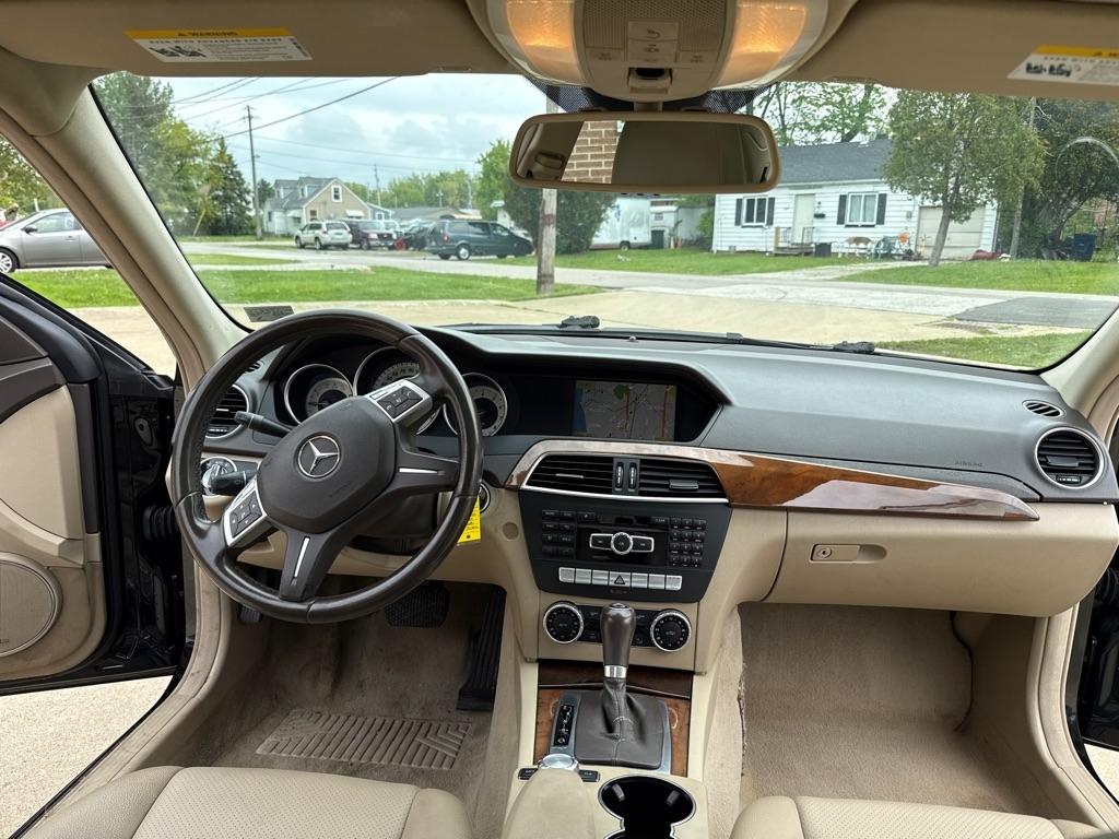 Mercedes-Benz C-Class C300 4MATIC Sport Sedan 2012