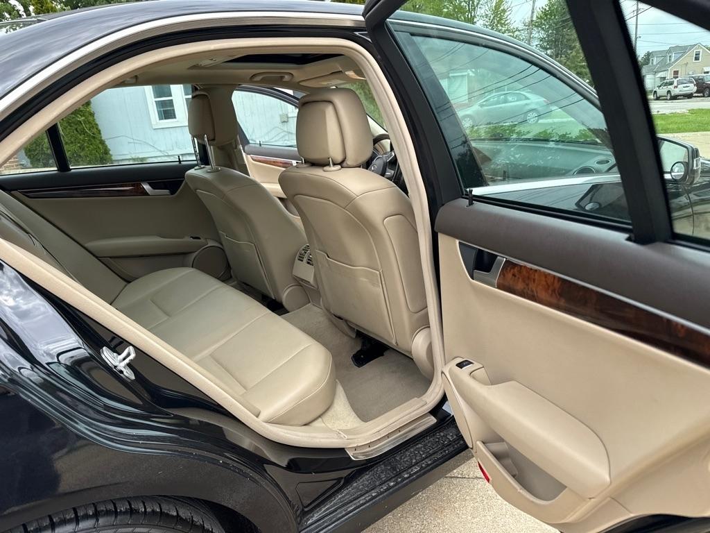 Mercedes-Benz C-Class C300 4MATIC Sport Sedan 2012