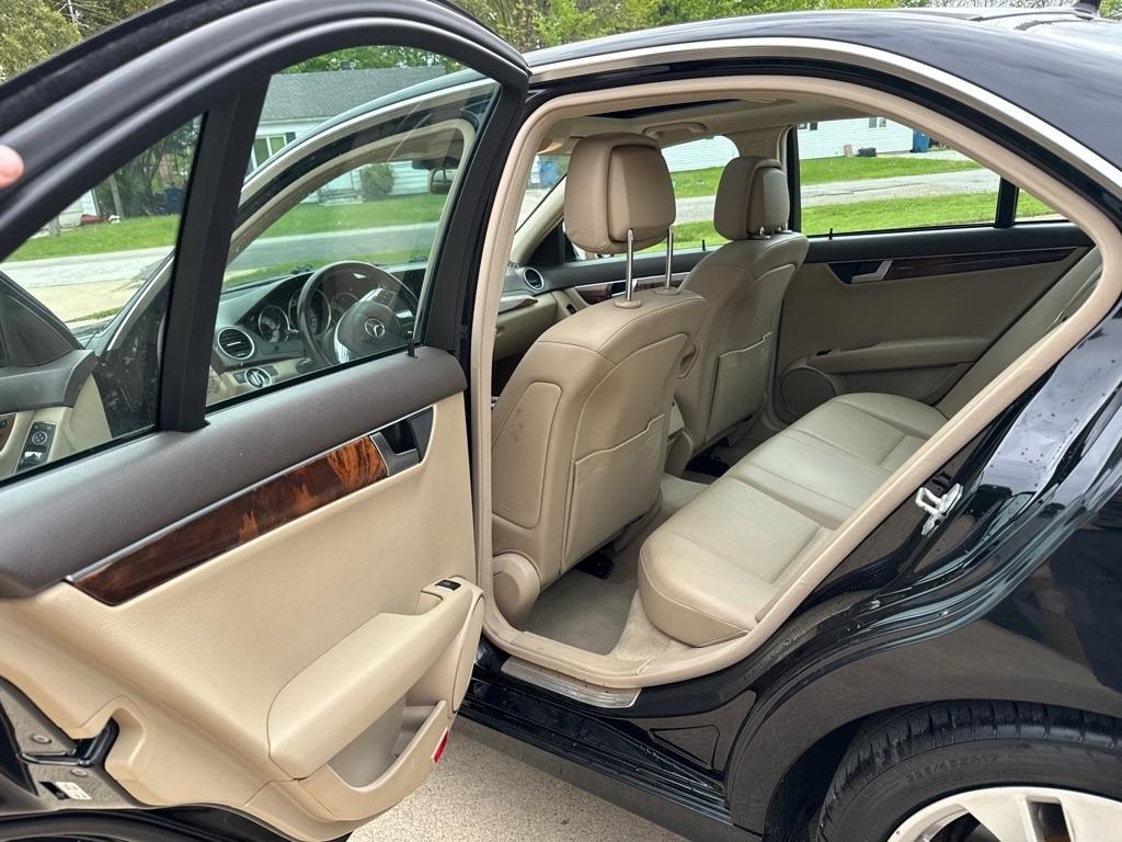 Mercedes-Benz C-Class C300 4MATIC Sport Sedan 2012