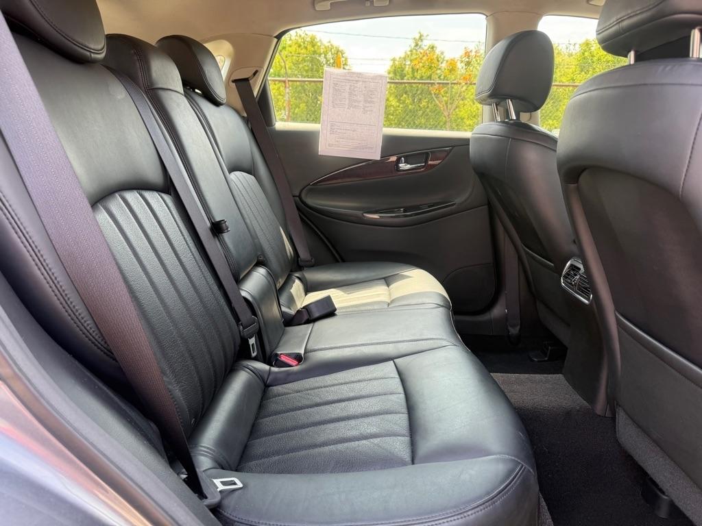 Infiniti QX50 Base AWD 2017