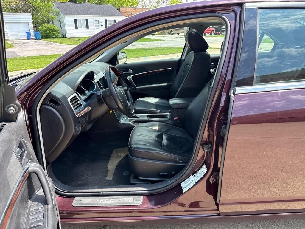 Lincoln MKZ AWD 2011