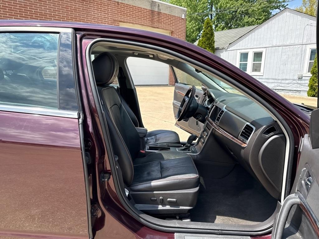 Lincoln MKZ AWD 2011