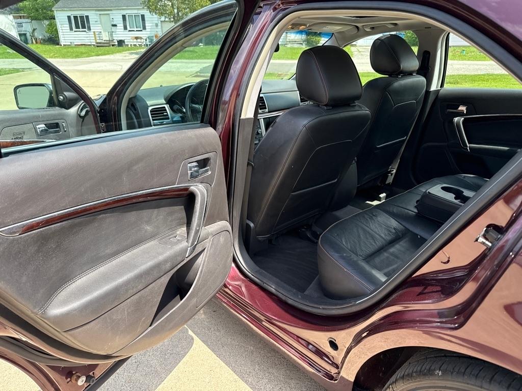 Lincoln MKZ AWD 2011