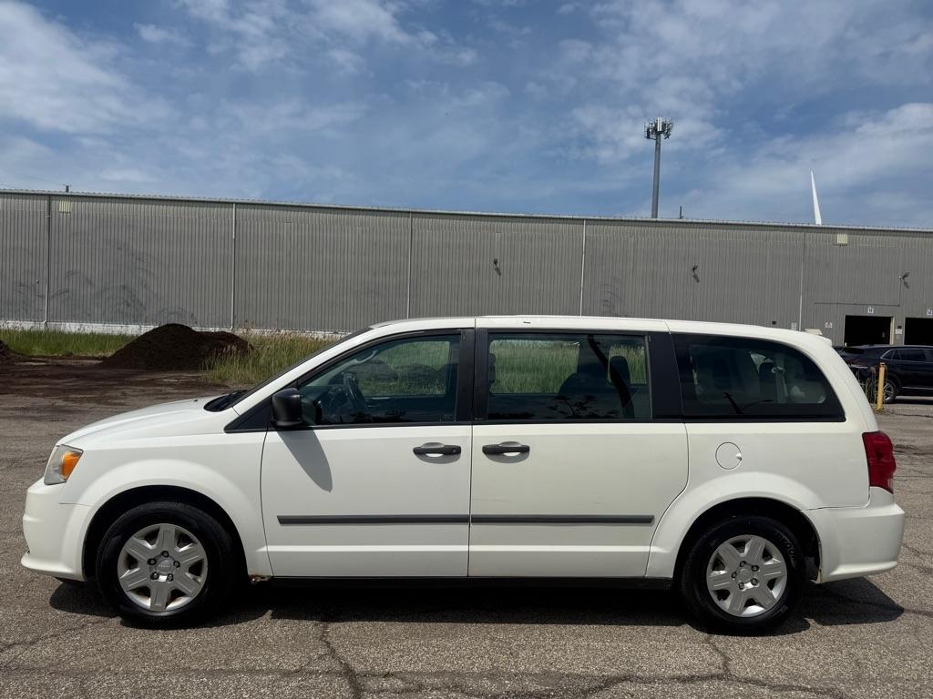 Dodge Grand Caravan SE 2012