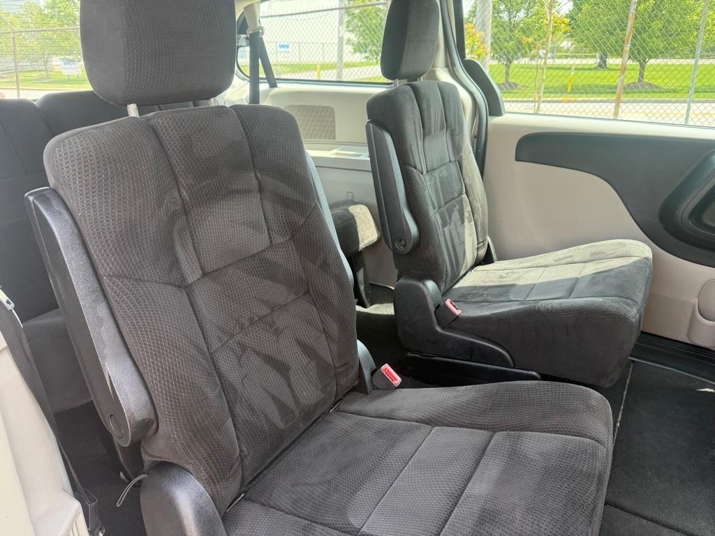 Dodge Grand Caravan SE 2012