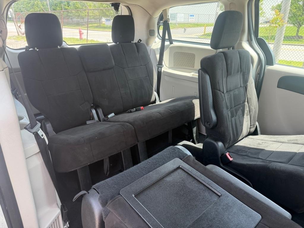 Dodge Grand Caravan SE 2012