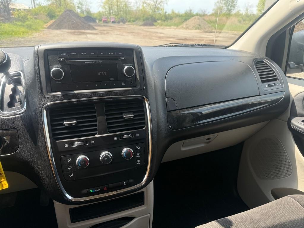 Dodge Grand Caravan SE 2012