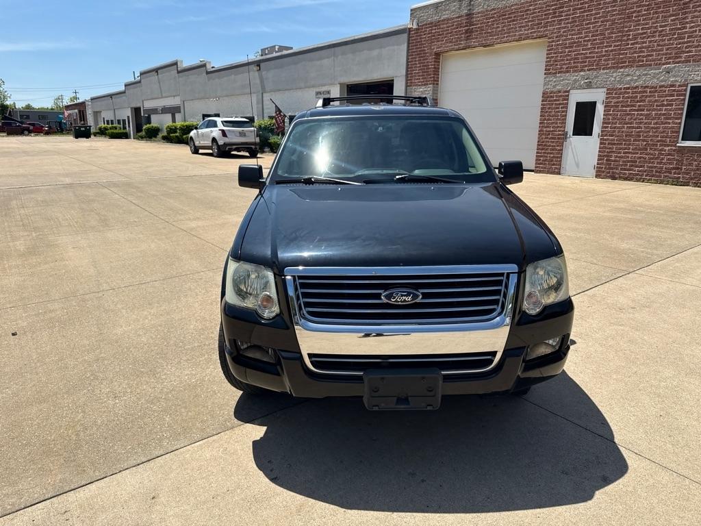 Ford Explorer XLT 4.0L 4WD 2010