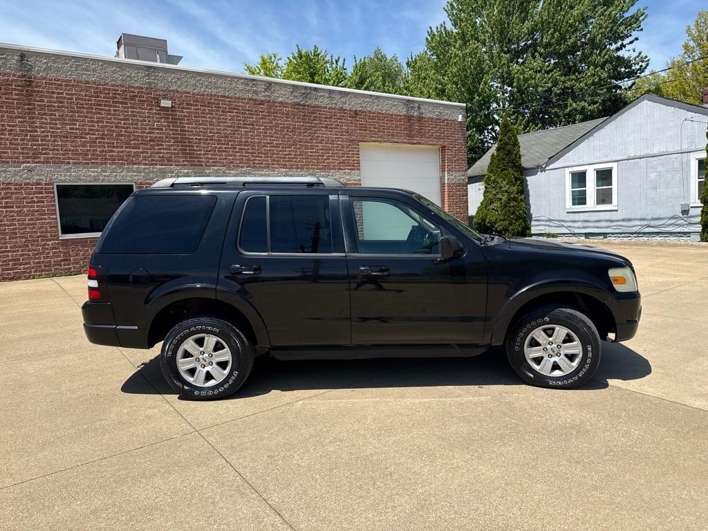 Ford Explorer XLT 4.0L 4WD 2010