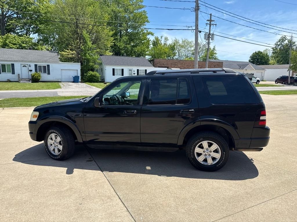 Ford Explorer XLT 4.0L 4WD 2010