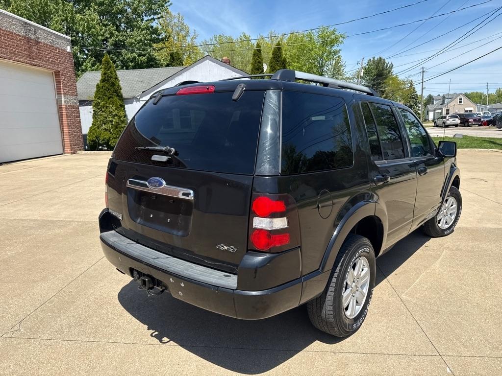Ford Explorer XLT 4.0L 4WD 2010